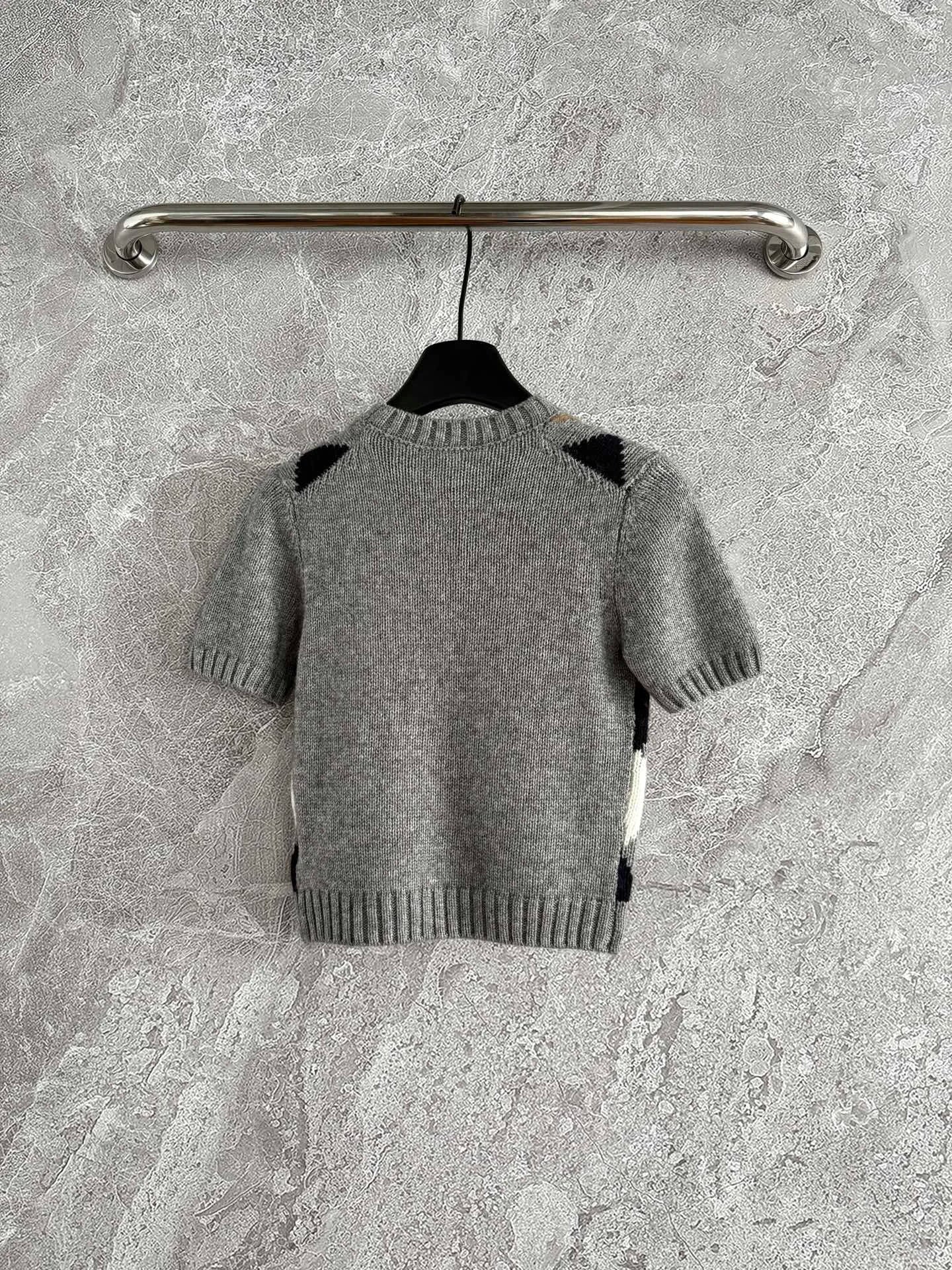 Early Autumn Cashmere Vintage Diamond-Pattern Short-Sleeve Knit Top Soft And Lightweight Suitable for Pairing With Skirts