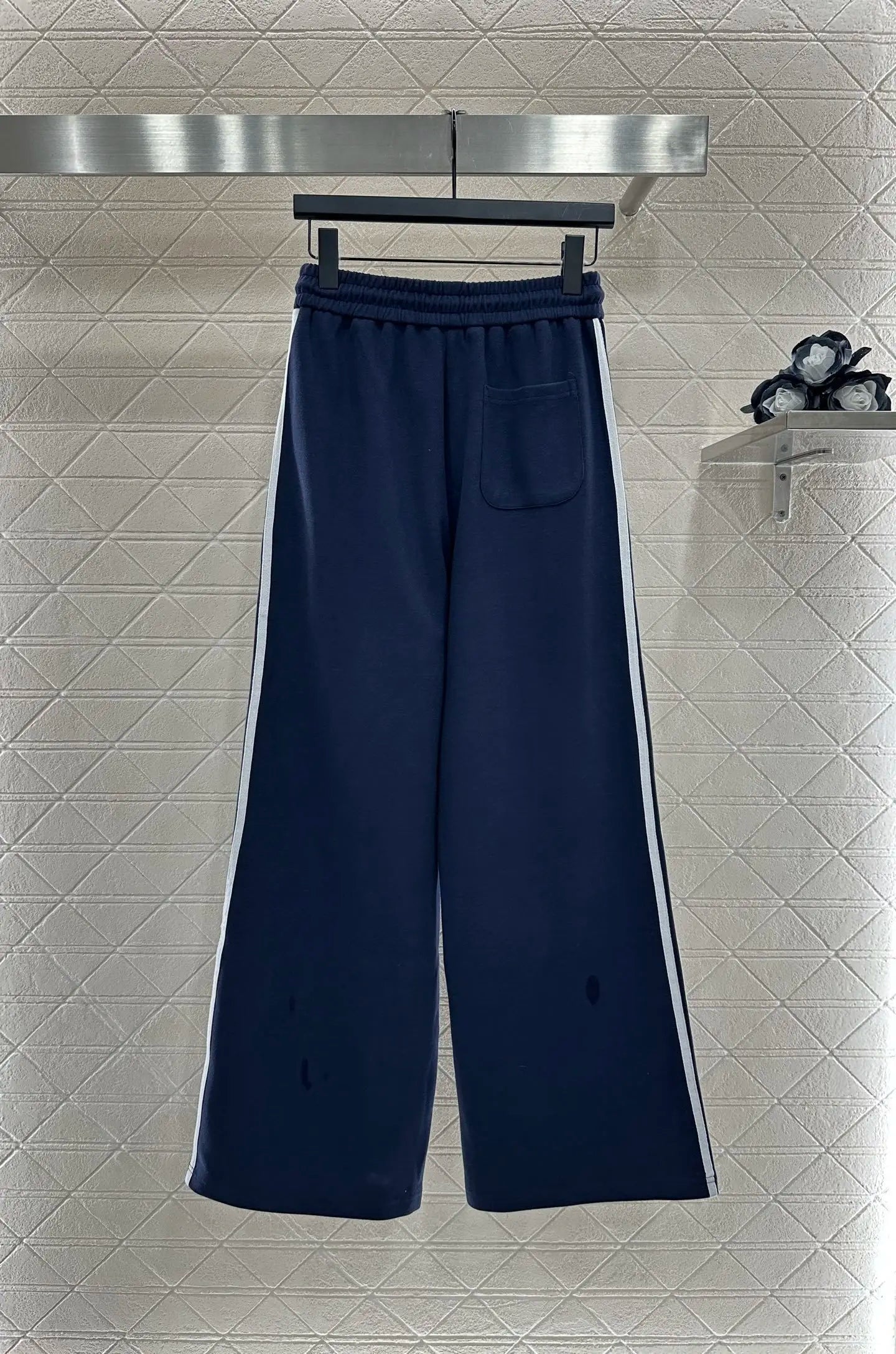 25 Autumn New zipper contrasting color coat and long pants set for women's casual sportswear, trendy and versatile two-piece set