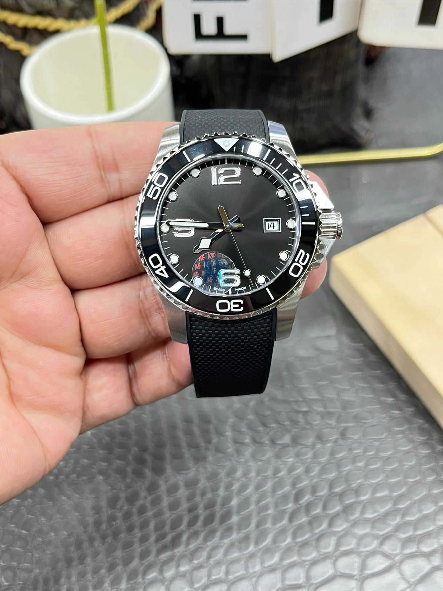 2026 New An Elegant Men's Watch with A Silver Dial and Moon Phase Display Suitable for Various Occasions