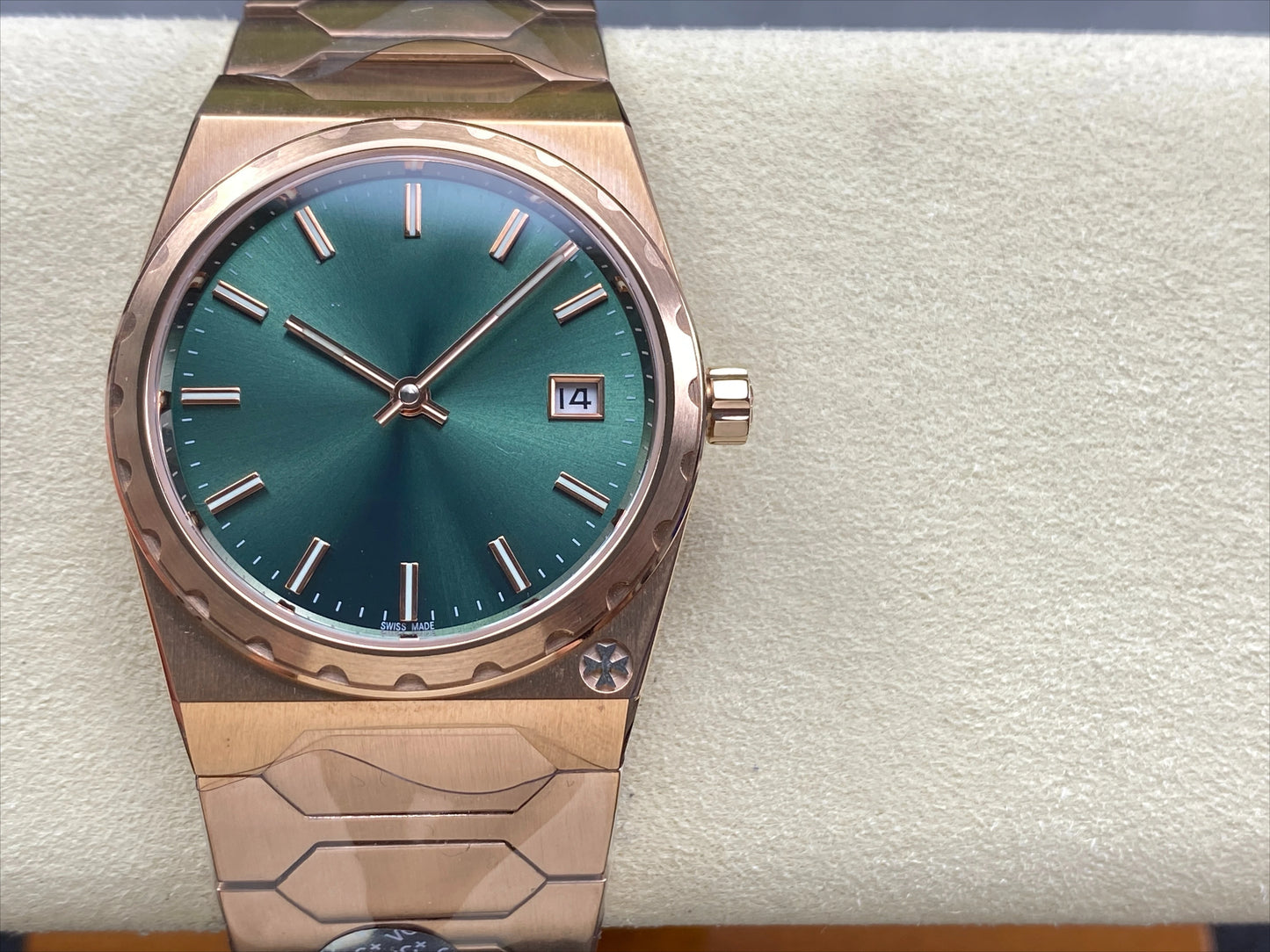 New Top Brand Reissue Watch with Versatile Case and Moon Phase Design for Men